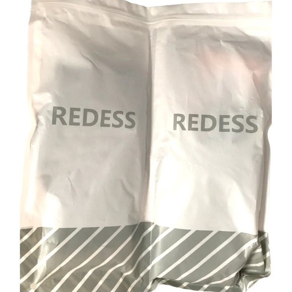 VACATION TRAVEL KIT REDESS GLOVE FINGERLESS MITTEN GLOVE AND DR FRESH MOUTH TRAV - Picture 2 of 4